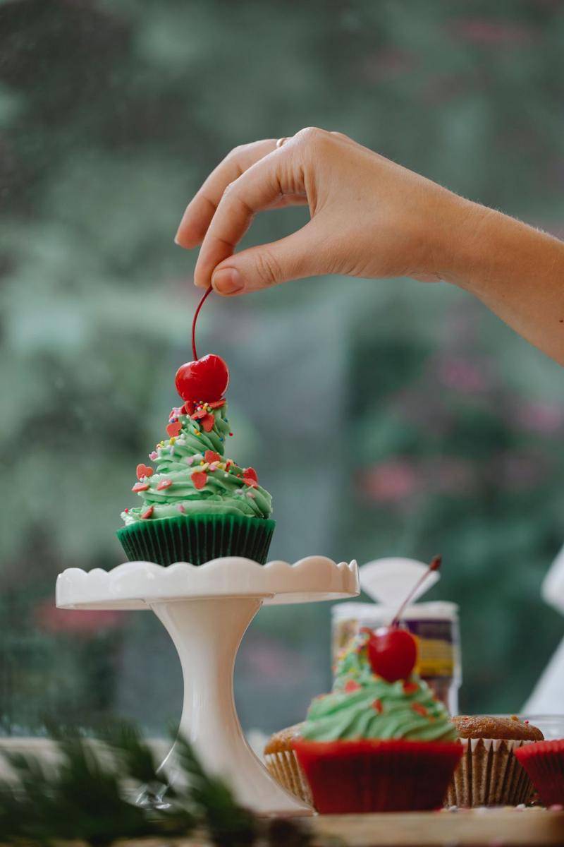 cupcake matcha (pexels.com/Tim Douglas)