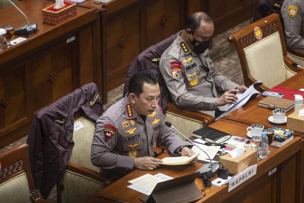 RUU Polri: Polisi Berwenang Awasi, Blokir, dan Putus Akses Internet