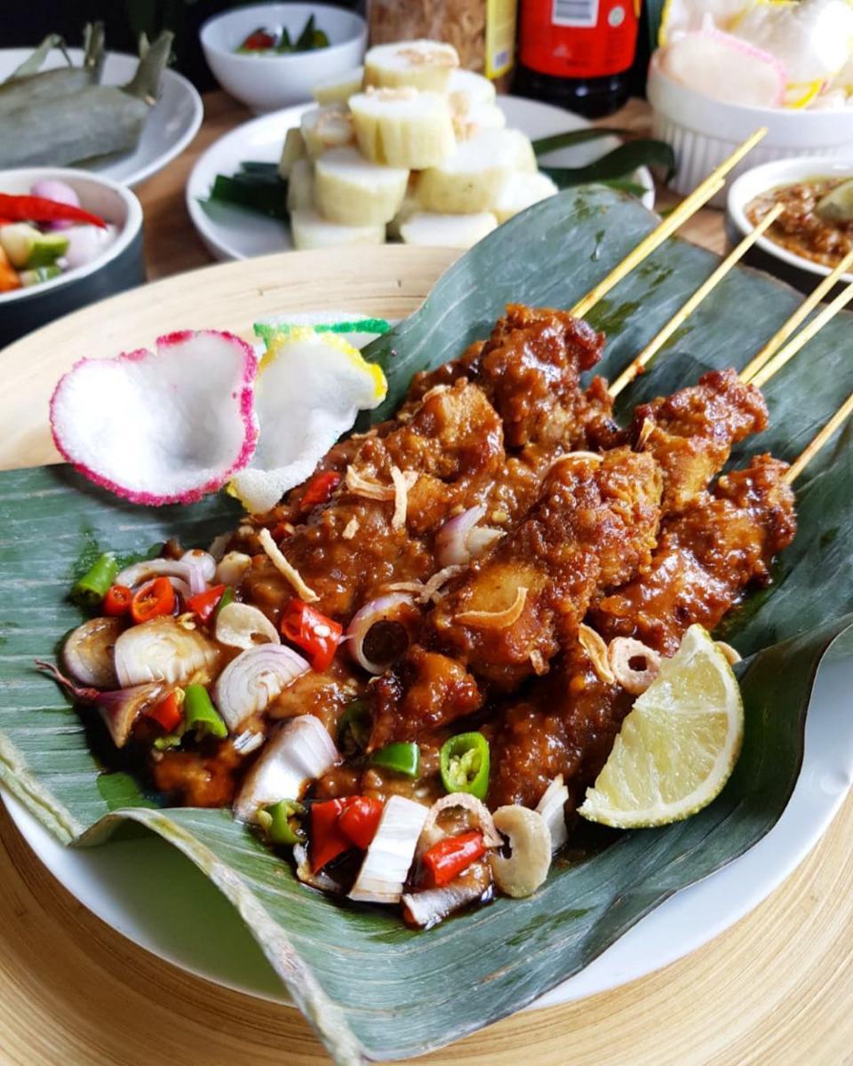 sate ayam madura (instagram.com/the_sutedjos_family)