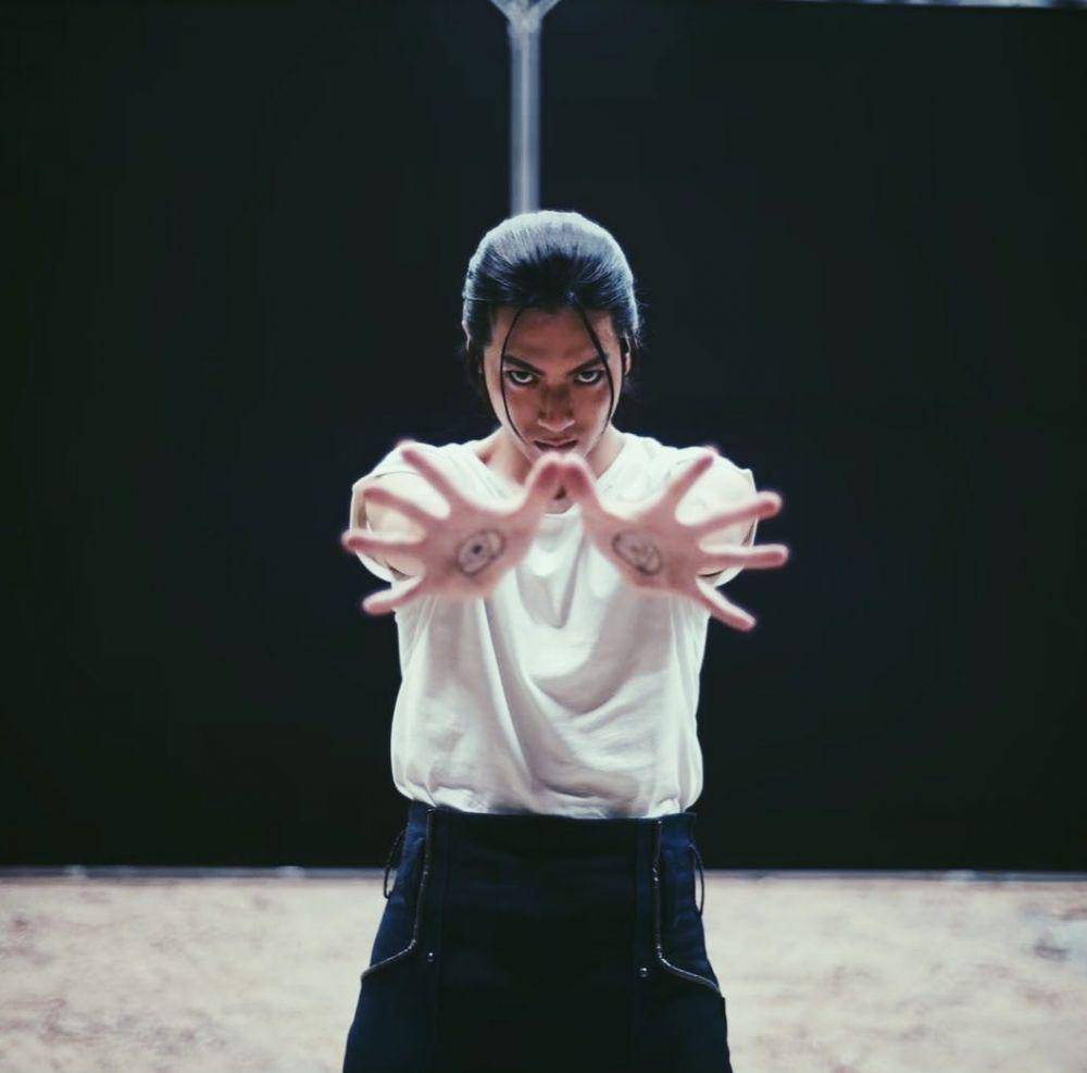 Yuki Yamada sebagai Solf J. Kimblee (instagram.com/00_yuki_y)