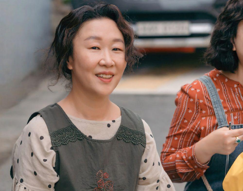 Baek Hyun Joo pemeran Mrs. Choi di Kdrama The Law Cafe (Dok. KBS)