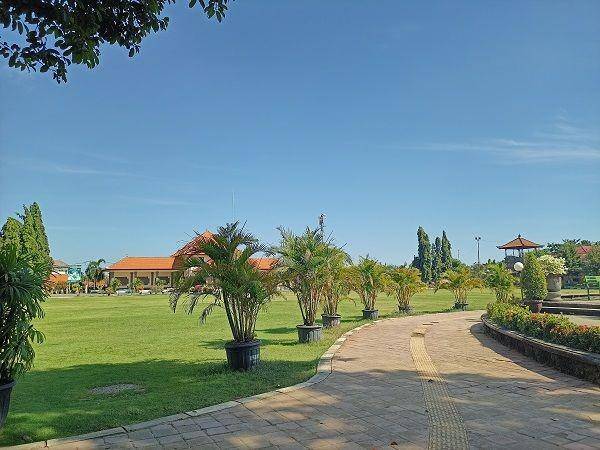 Taman Kota Singaraja (googgle.com/maps/arif rahman)