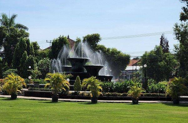 Taman Kota Singaraja (googgle.com/maps/arif rahman)