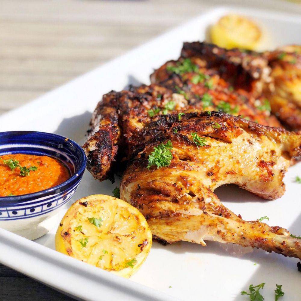 ilustrasi chicken piri-piri (instagram.com/emmaeatsandexplores)