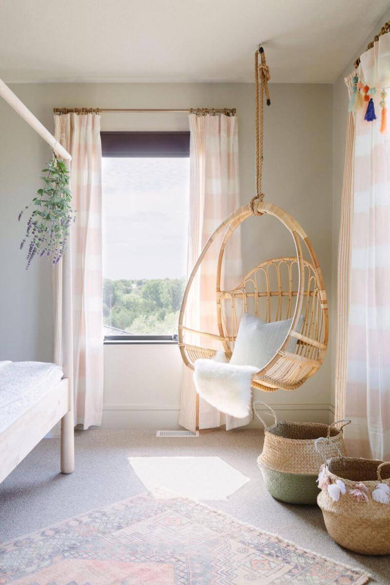 ide dekorasi tempat duduk di kamar  tidur (briahammelinteriors.com)