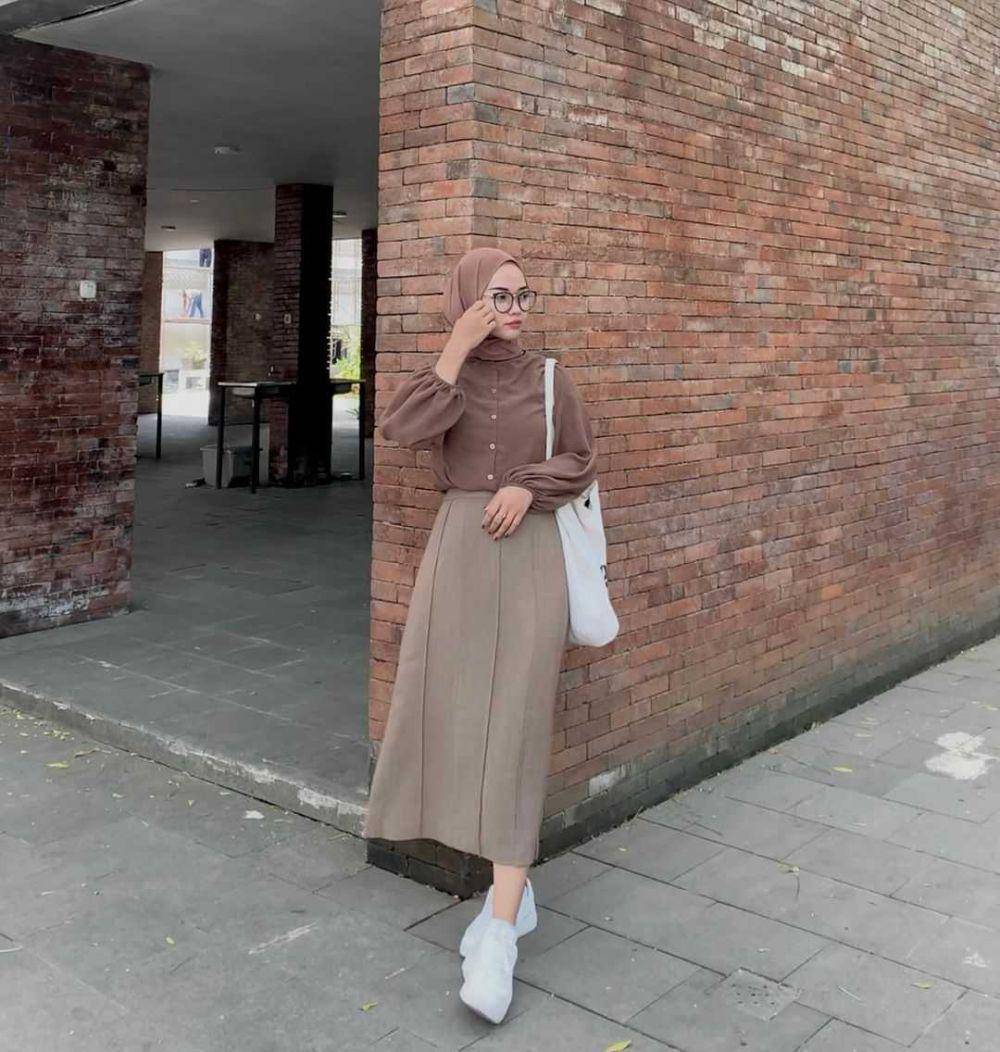 Potret OOTD (Instagram.com/niiaach)