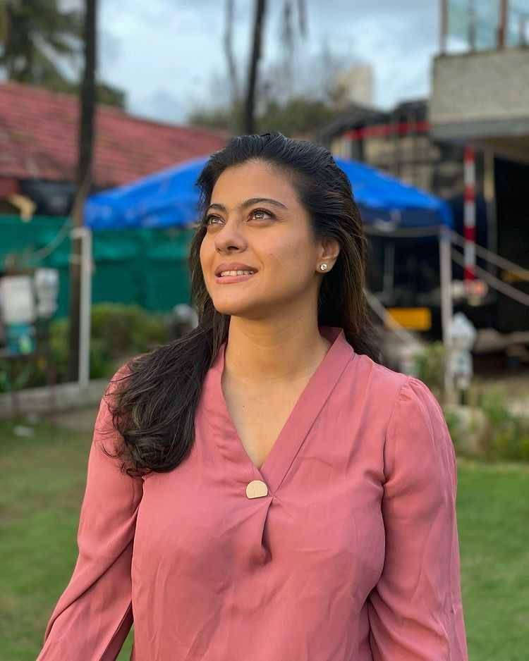 Kajol (instagram.com/kajol)