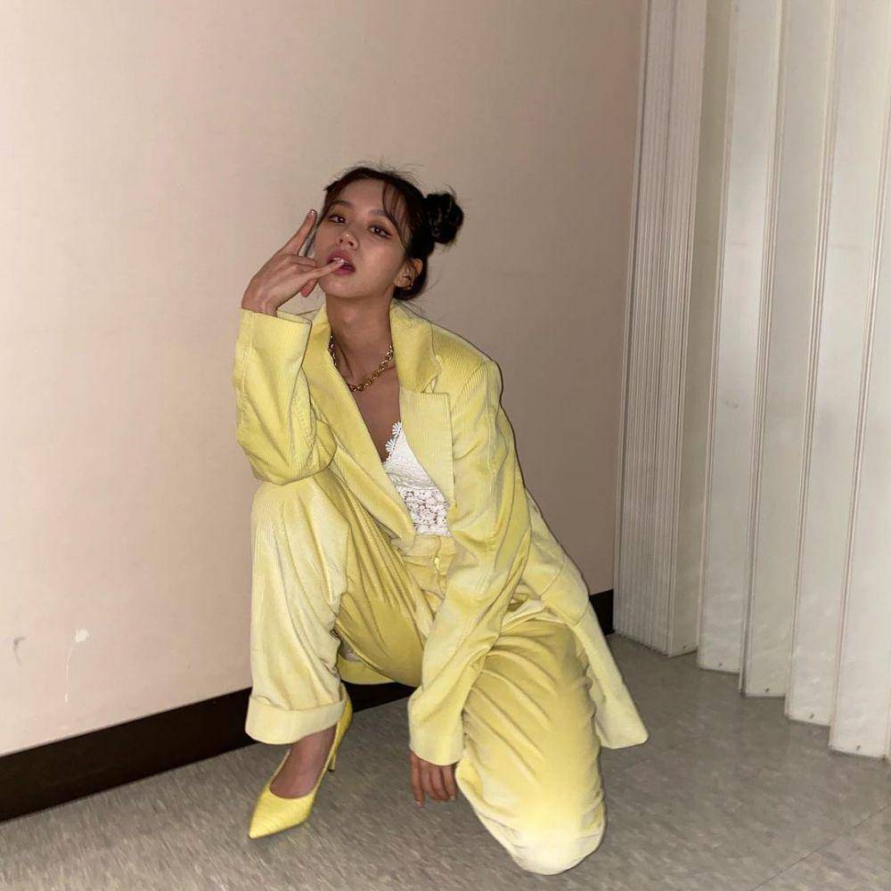 OOTD colorful ala Hyeri Girl's Day (instagram.com/hyeri_0609)
