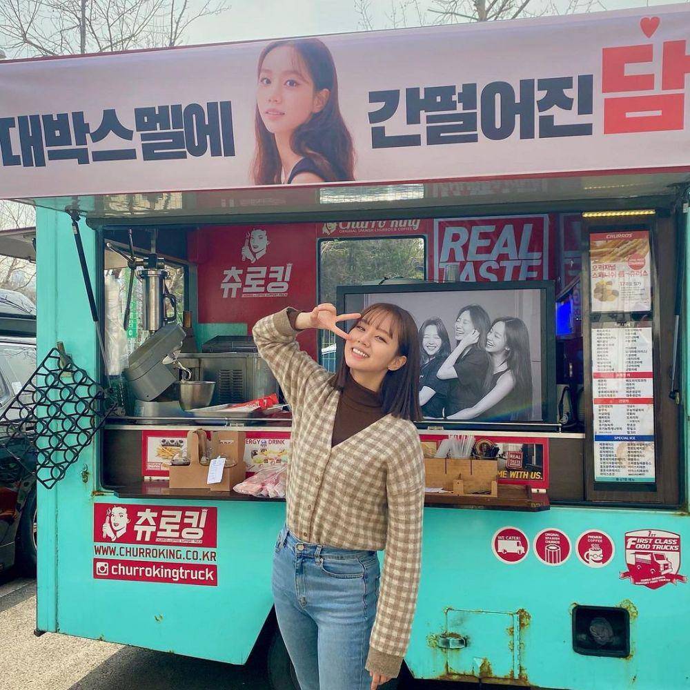 OOTD colorful ala Hyeri Girl's Day (instagram.com/hyeri_0609)