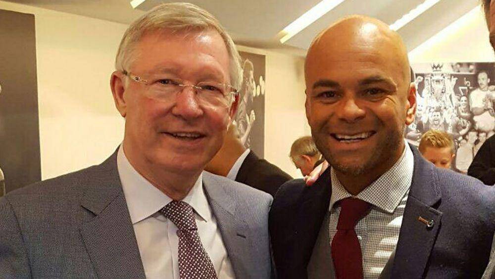 John O'Kane dan Sir Alex Ferguson (au-ti.com)
