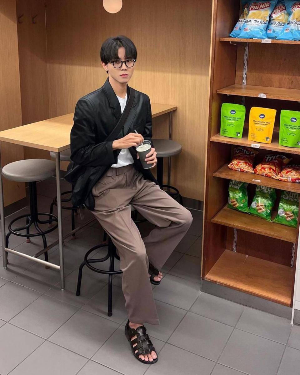 OOTD smart casual ala Joo Woo Jae (instagram.com/ophen28)