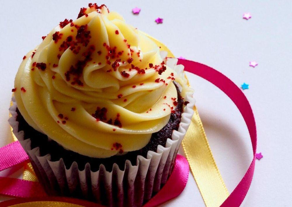 ilustrasi cupcake dengan french buttercream (pexels.com/Jess Bailey Designs)