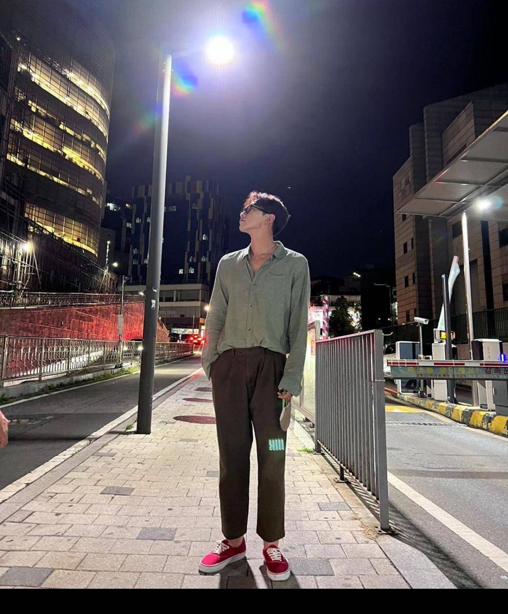 ide OOTD ngantor ala Rain (instagram.com/rain_oppa)
