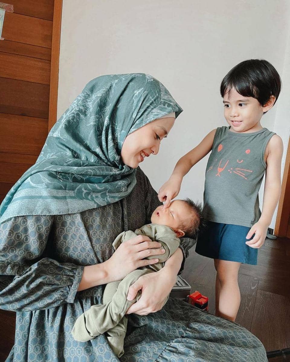 Fanny Fabriana dan buah hati (instagram.com/fannyfabriana)