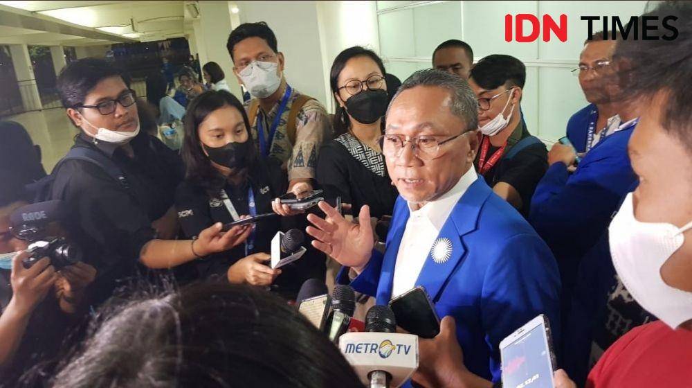 Ketua Umum Partai Amanat Nasional (PAN), Zulkifli Hasan ketika memberikan keterangan pers di Istora Senayan, Jakarta Pusat jelang puncak rakernas ke-3 pada Sabtu, 27 Agustus 2022. (IDN Times/Santi Dewi).