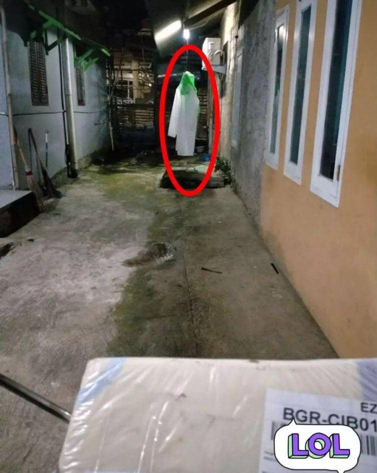 lika-liku kurir kocak (twitter.com/txtdrikurir)