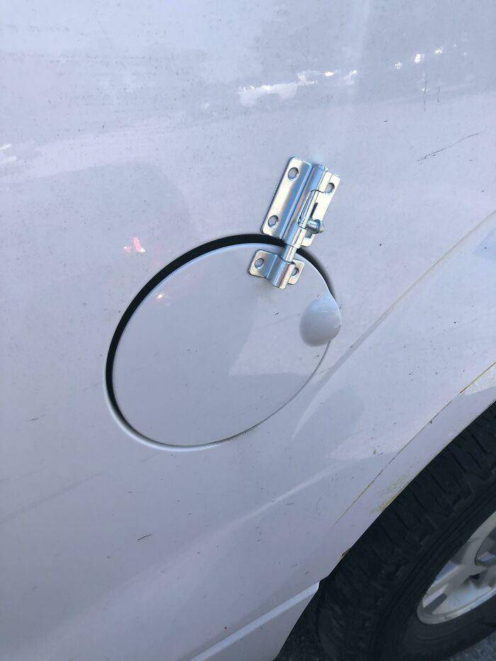 Solusi bodoh, tapi efektif. (reddit.com/0331fml)