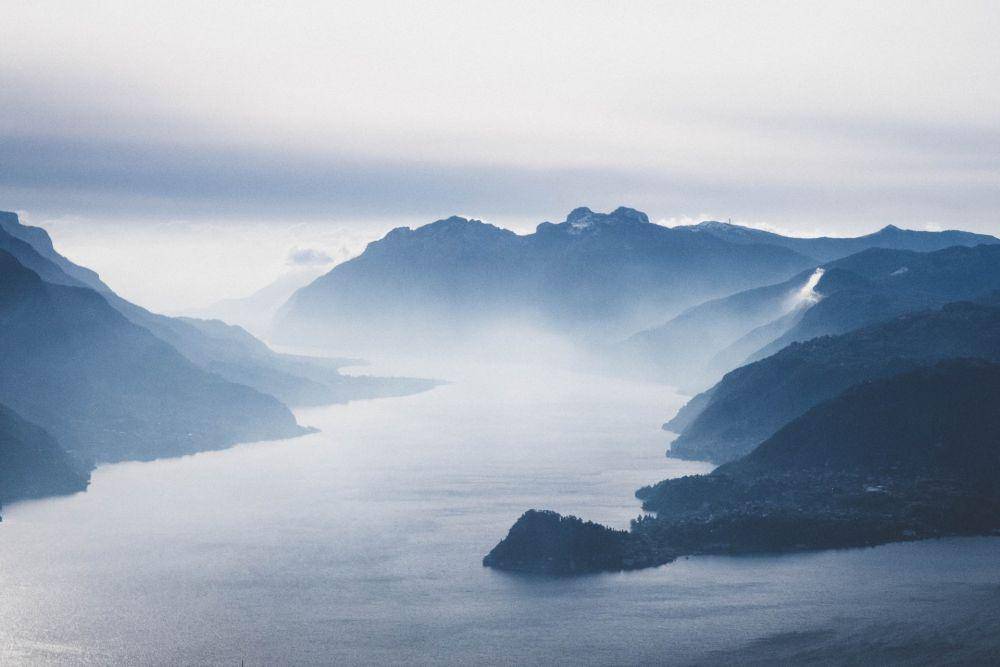 ilustrasi Danau Como, Italia (unsplash.com/Fabrizio Conti)