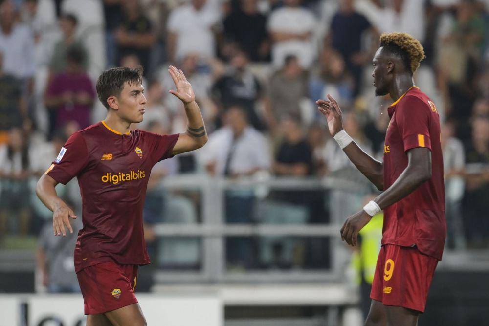 Tammy Abraham dan Paulo Dybala (twitter.com/OfficialASRoma)