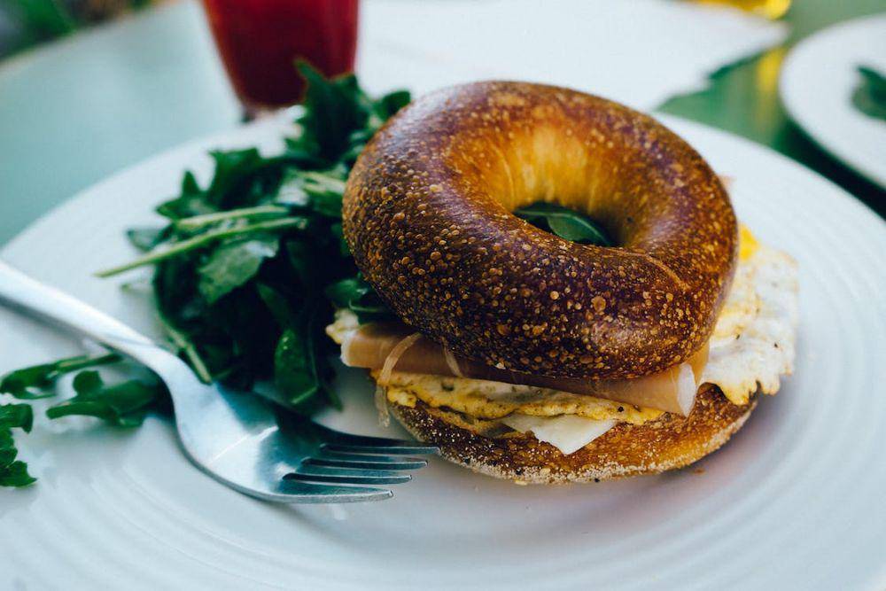ilustrasi sandwich bagel (pexels.com/Jaymantri)