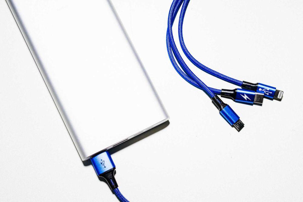 5 Powerbank Murah Terbaik 2022 dengan Fitur Fast Charging