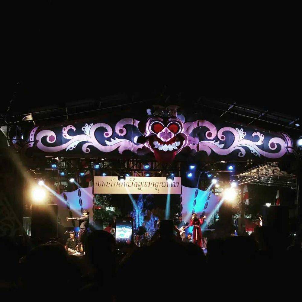 Konser musik di Pasar Kangen (instagram.com/eztand.18)