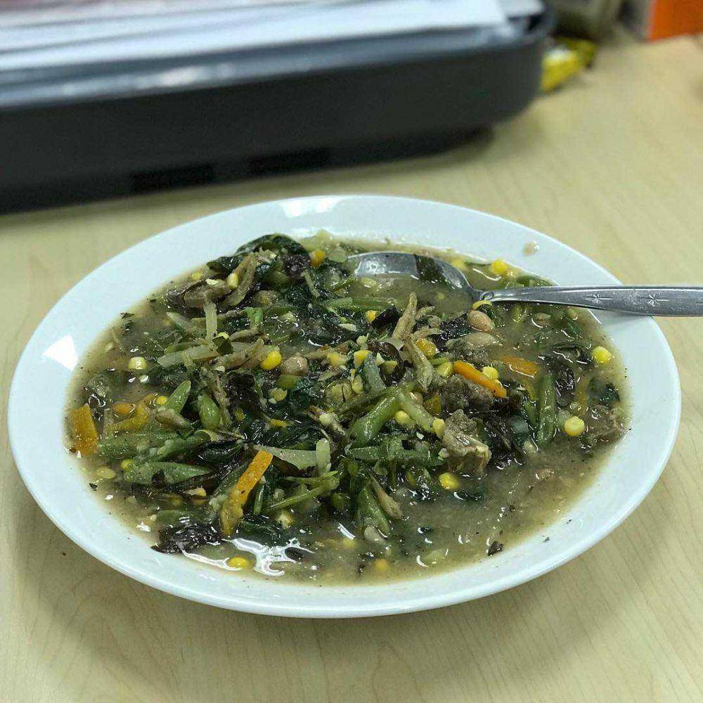 bubur pedas (instagram.com/ayurayuray)