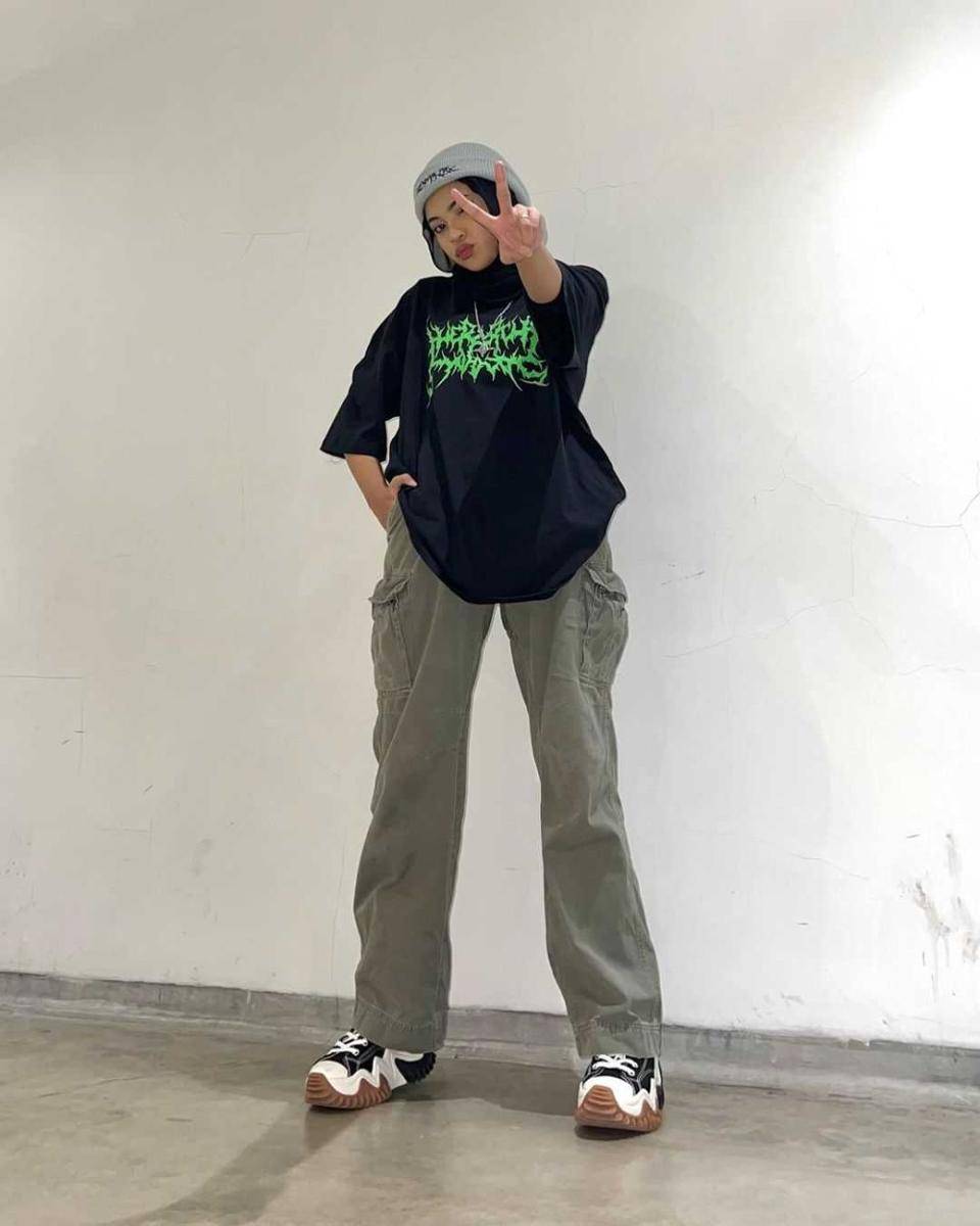 Potret OOTD (instagram.com/vivimgh)