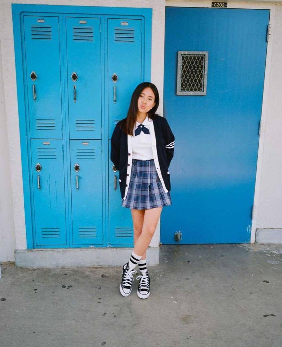 Potret Niki dengan seragam sekolah (instagram.com/88rising)