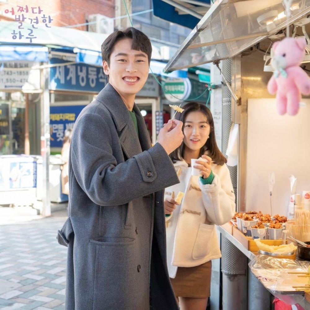 Lee Jae Wook dan Kim Hye Yoon di balik layar drama Extraordinary You (dok. MBC/Extraordinary You)
