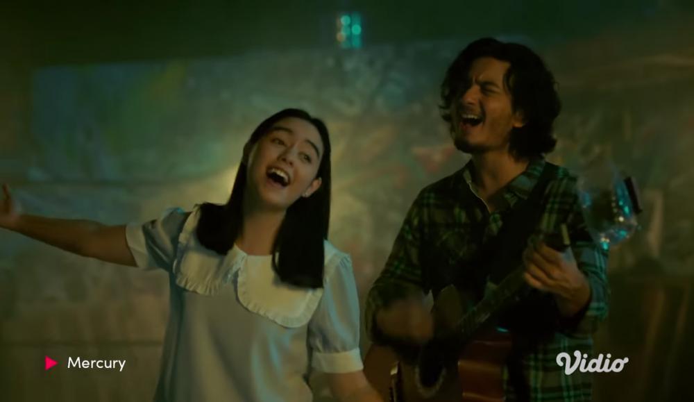cuplikan peran Yasamin Jasem bersama Bryan Domani dalam series 'Mercury' (youtube.com/Vidio)