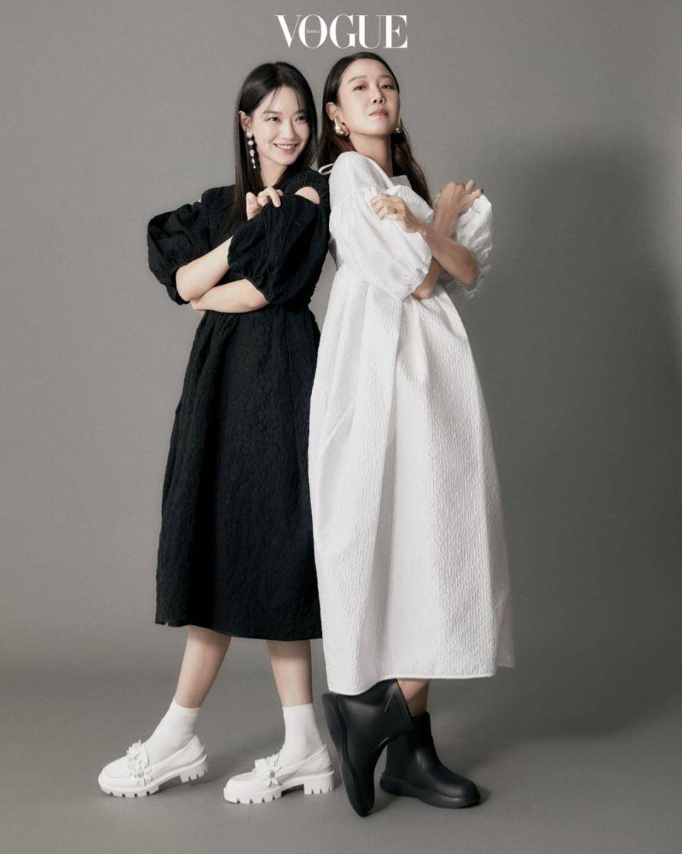 potret Shin Min Ah dan Gong Hyo Jin (vogue.co.kr)