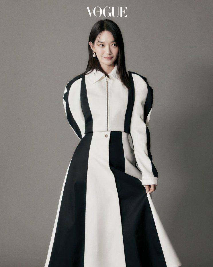 potret Shin Min Ah (vogue.co.kr)