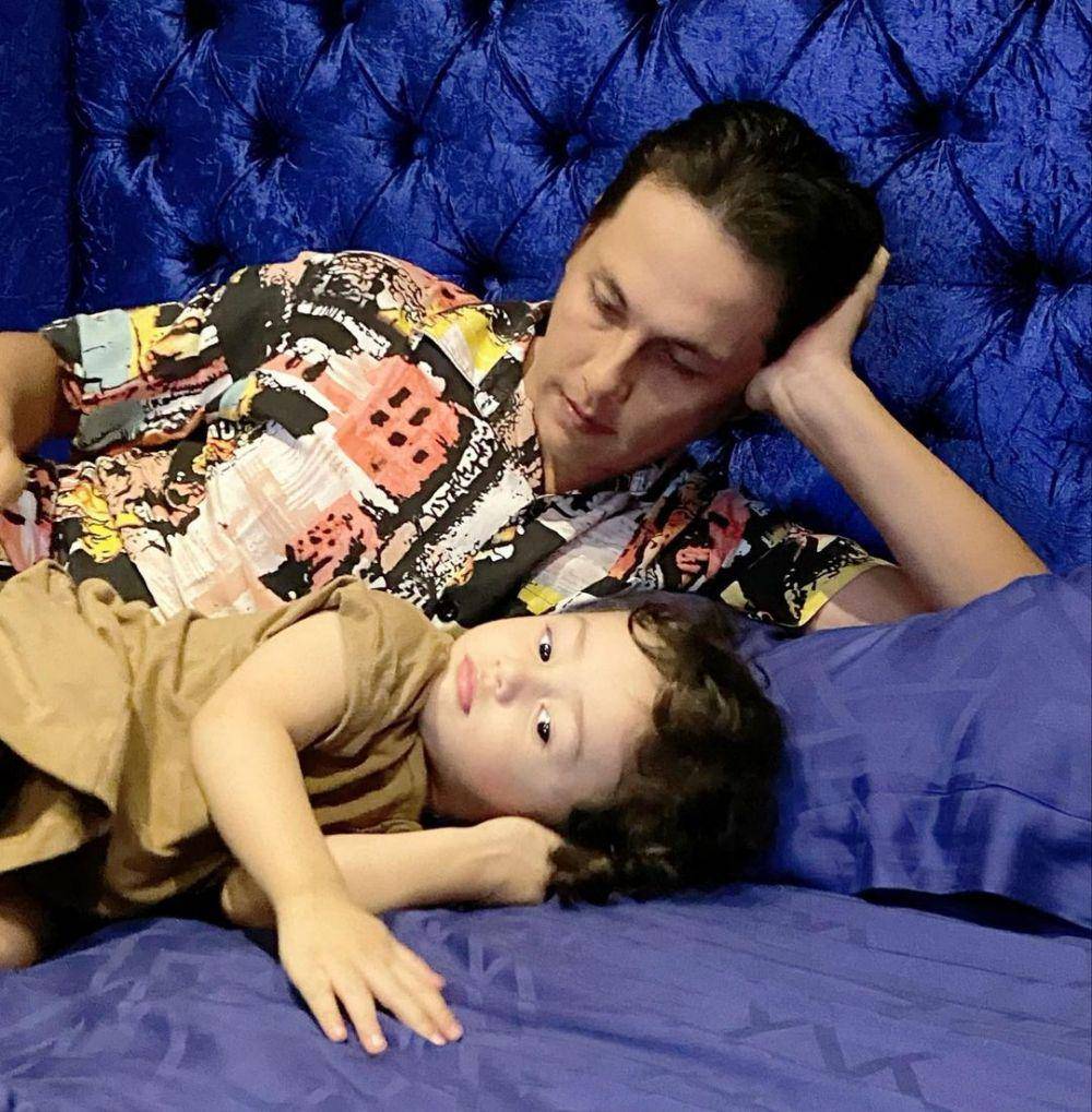 Andhika Pratama dan buah hati (instagram.com/ussypratama)