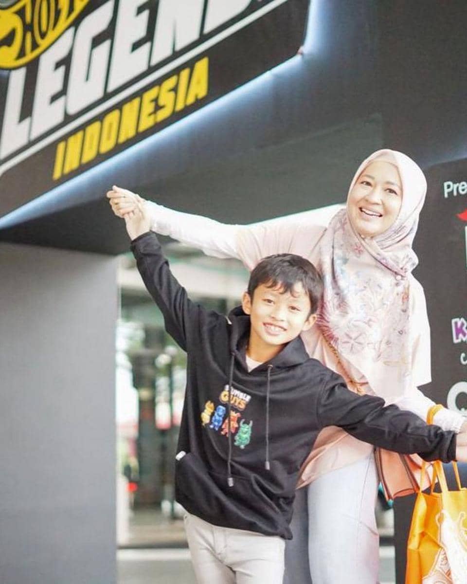 Okie Agustina dan buah hati (instagram.com/okieagustina_)