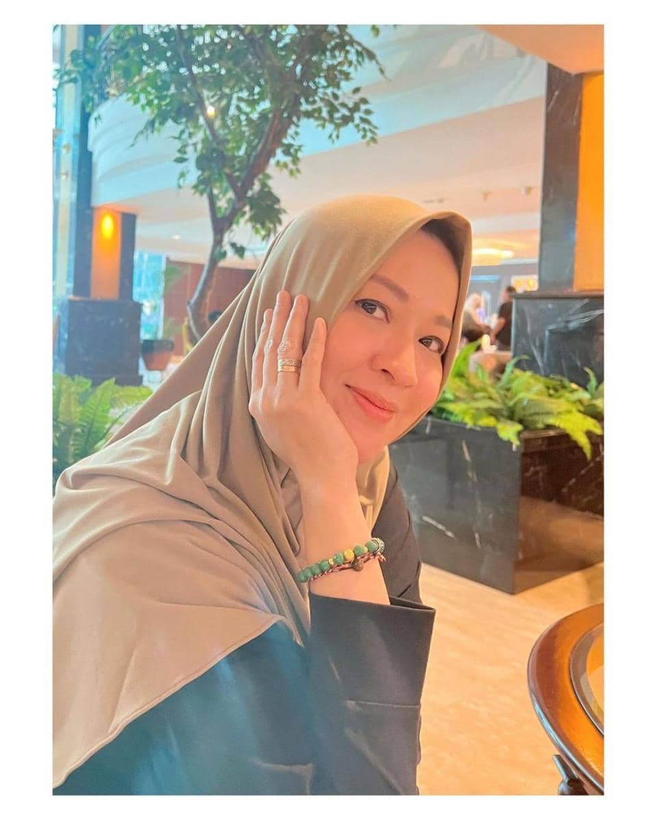 Okie Agustina (instagram.com/okieagustina_)