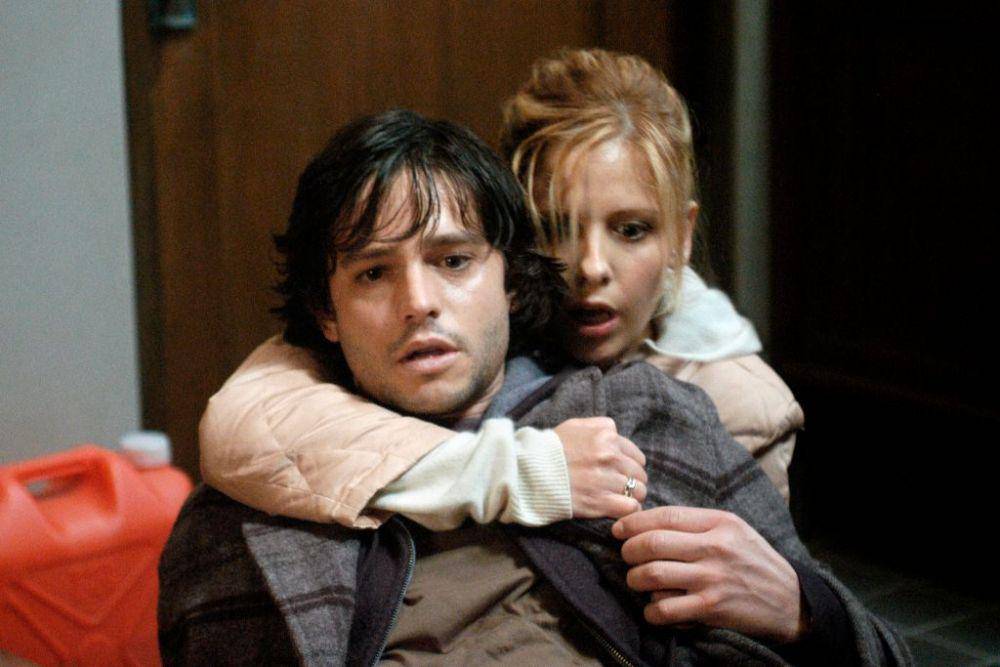Sarah Michelle Gellar dan Jason Behr dalam film The Grudge (dok. Columbia Pictures/The Grudge)