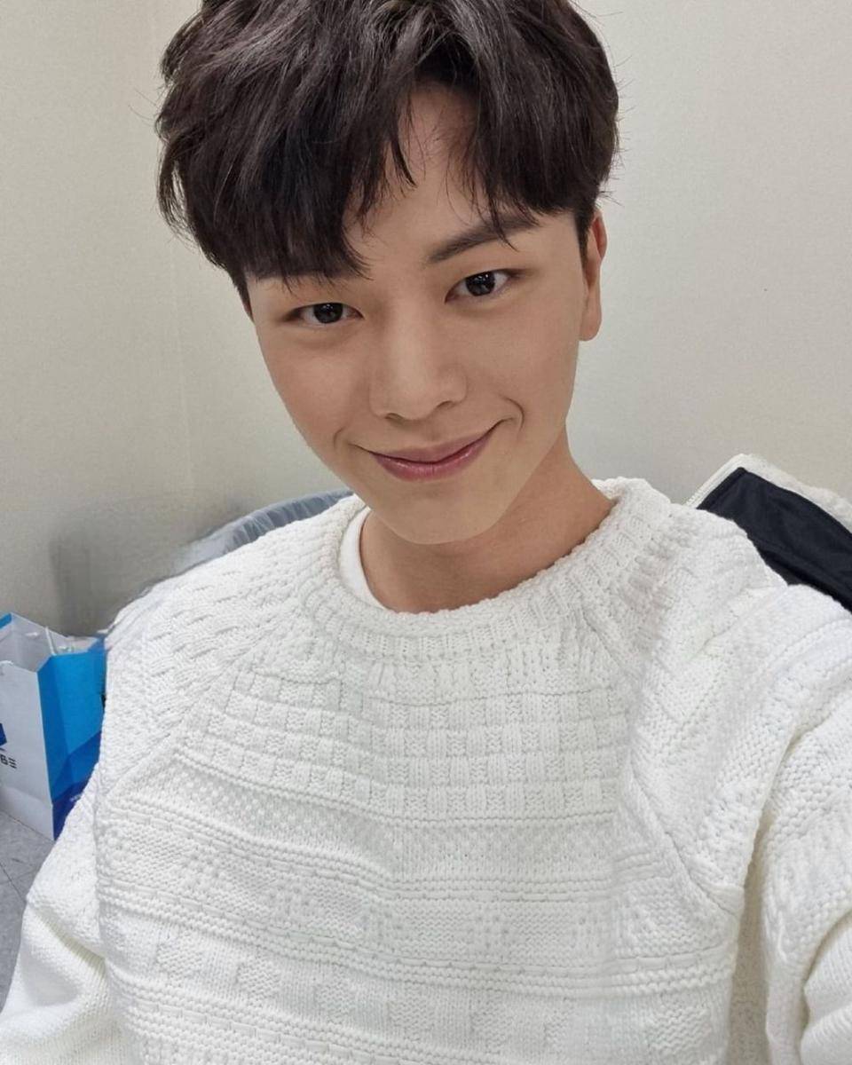 Yook Sungjae (instagram.com/yook_can_do_it/)