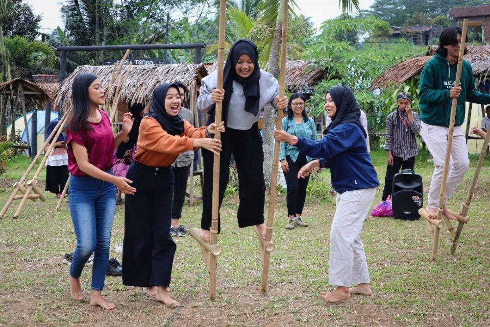 aktivitas seru di Desa Lerep (instagram.com/desawisatalerep | instagram.com/ahsan_ungaran)
