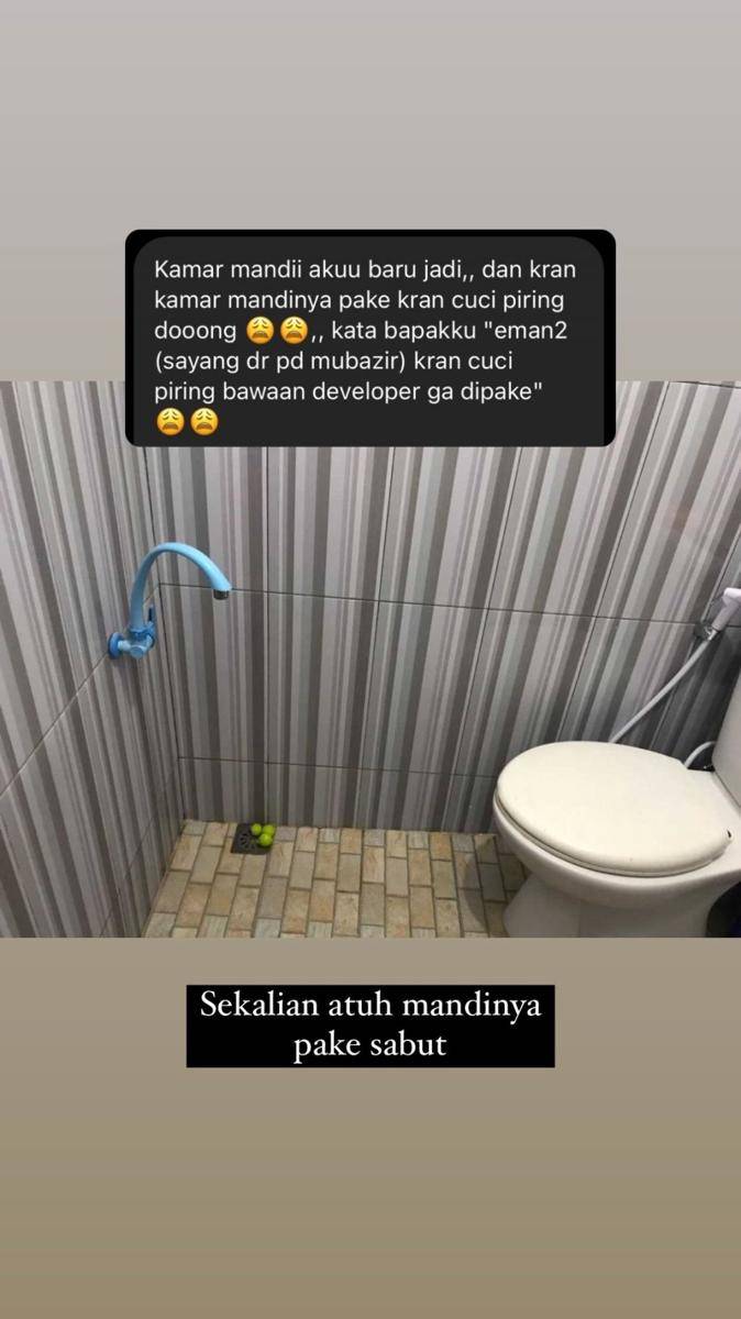 potret kamar mandi nyeleneh (instagram.com/biasalahanakmuda)