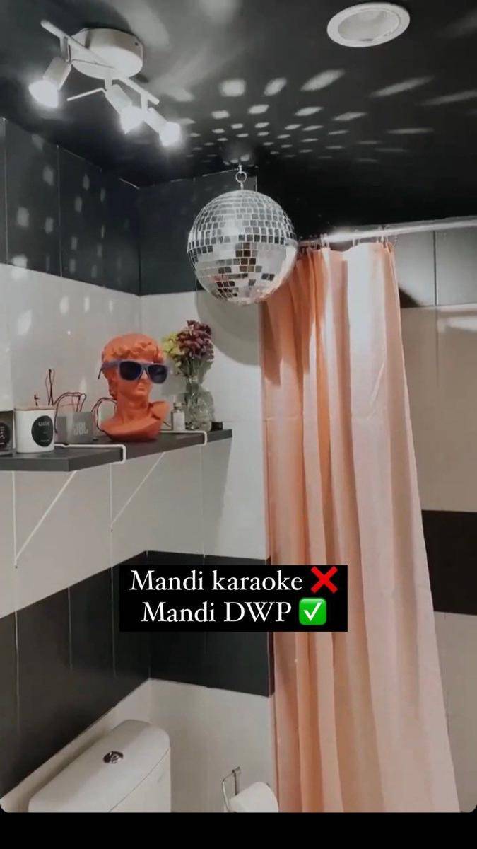 potret kamar mandi nyeleneh (instagram.com/biasalahanakmuda)