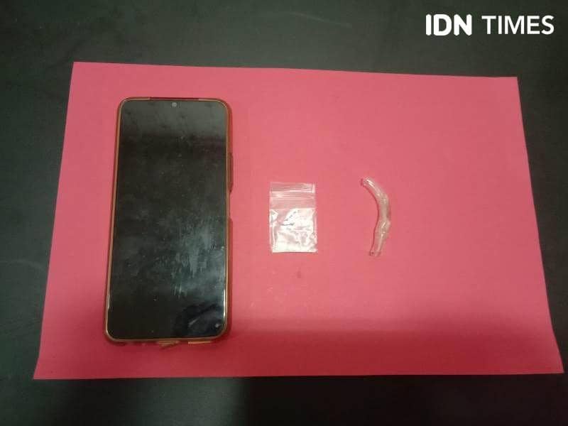 Barang bukti milik tersangka MA dan FK (IDN Times/Ervan)