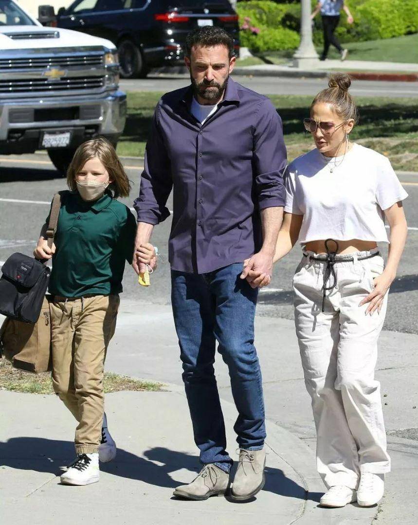 Samuel Affleck, Ben Affleck, dan JLo di Los Angeles (instagram.com/hollywoodstarkids)