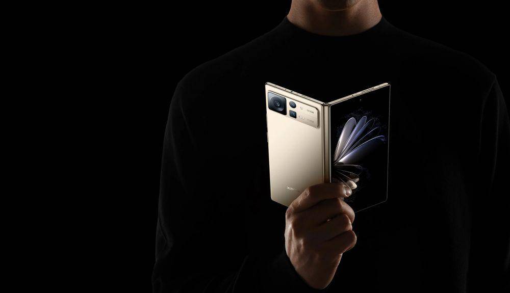potret layar lipat Xiaomi Mix Fold 2 (mi.com)