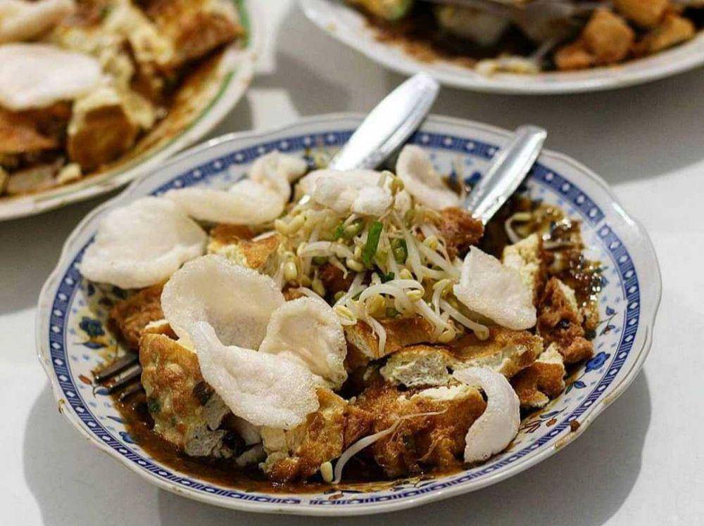 Tahu Lontong Lonceng (instagram.com/amazingmalangeats?
