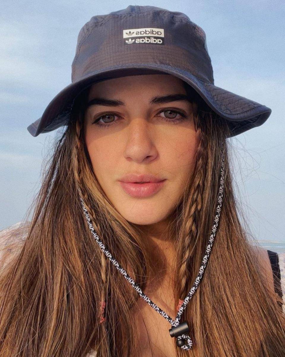 Izabelle Leite (instagram.com/xoizaleite)