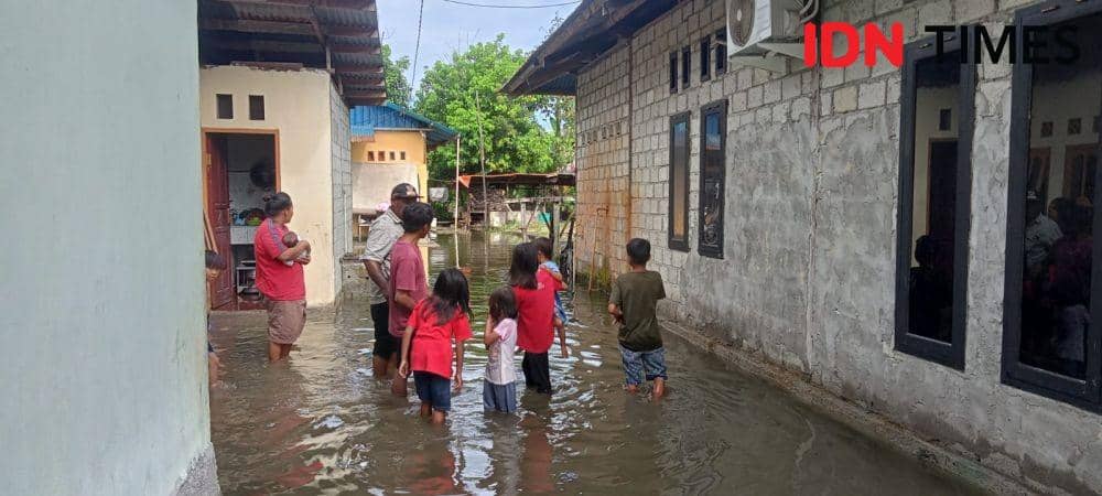 Rumah warga yang terendam banjir, IDN Times/ Ricky Lodar