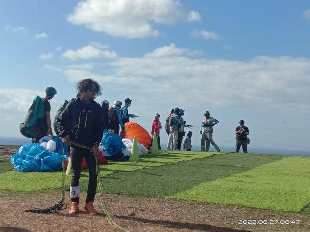 Kejuaraan Paralayang Bali Internasional Paragliding Accuracy Championship (BIPGAC) 2022 dibuka pada Jumat (26/8/2022). (Dok.IDN Times/istimewa)
