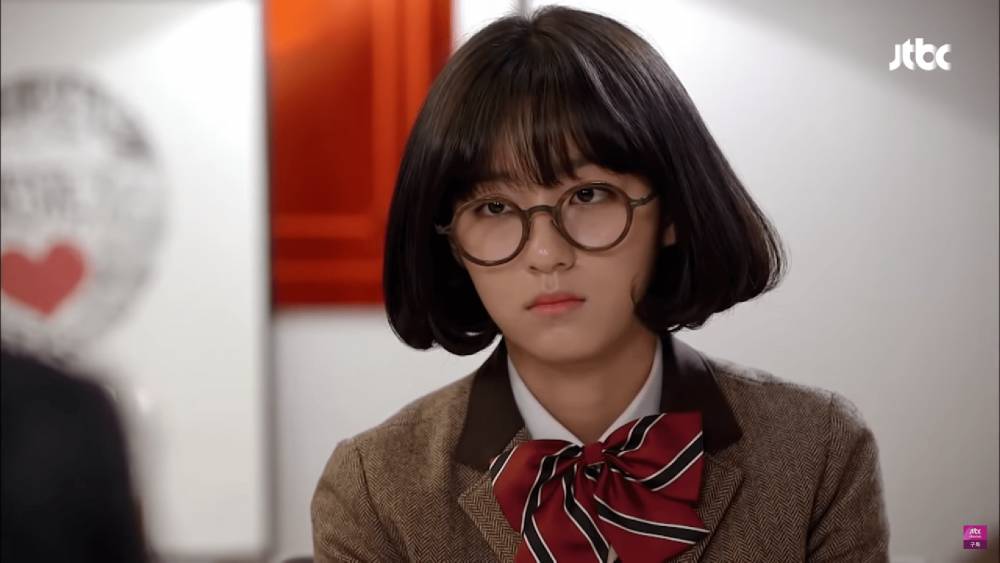Kang Min Ah di drama Schoolgirl Detectives (YouTube.com/JTBC Drama)