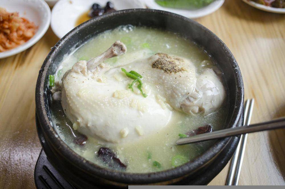 Ilustrasi samgyetang khas Korea (pixabay.com/makafood)